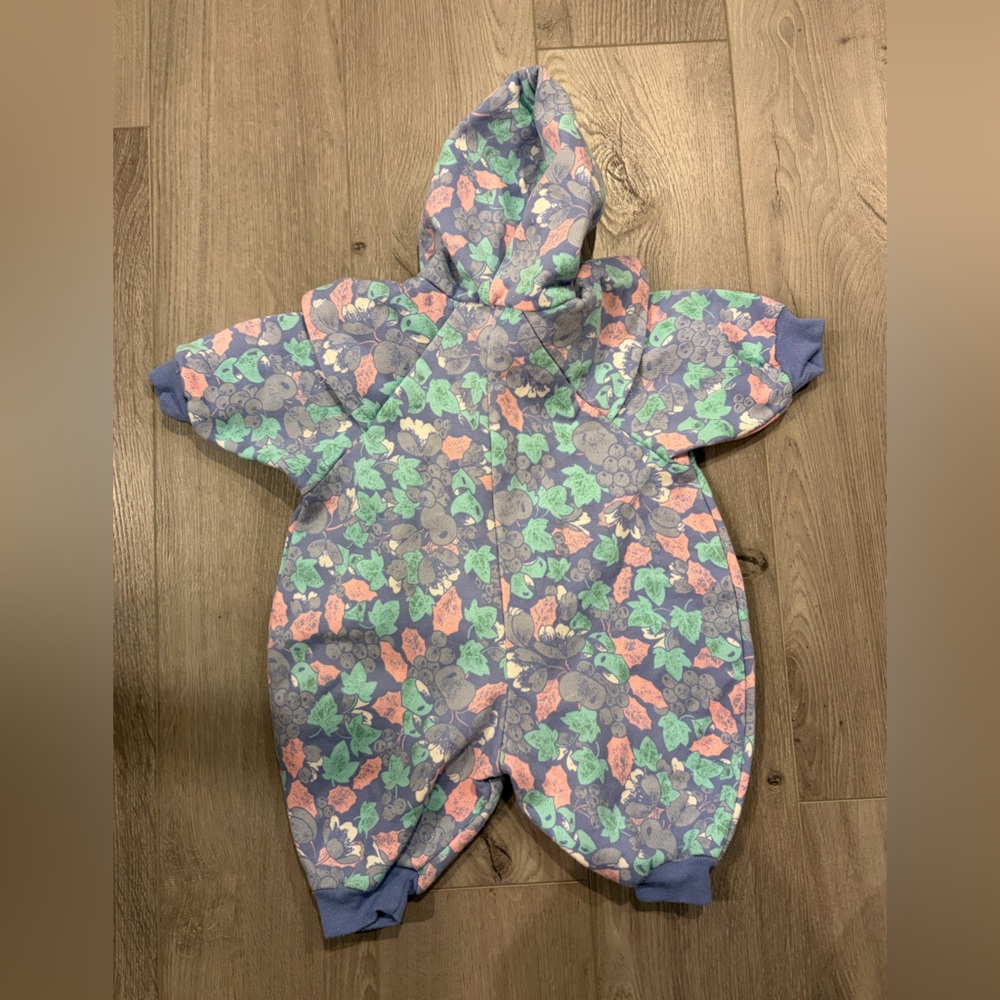 🇨🇦 Vintage Claire Bell Baby Hooded Pram Jacket Made in Canada Retro Fruit Floral - Picture 2 of 6